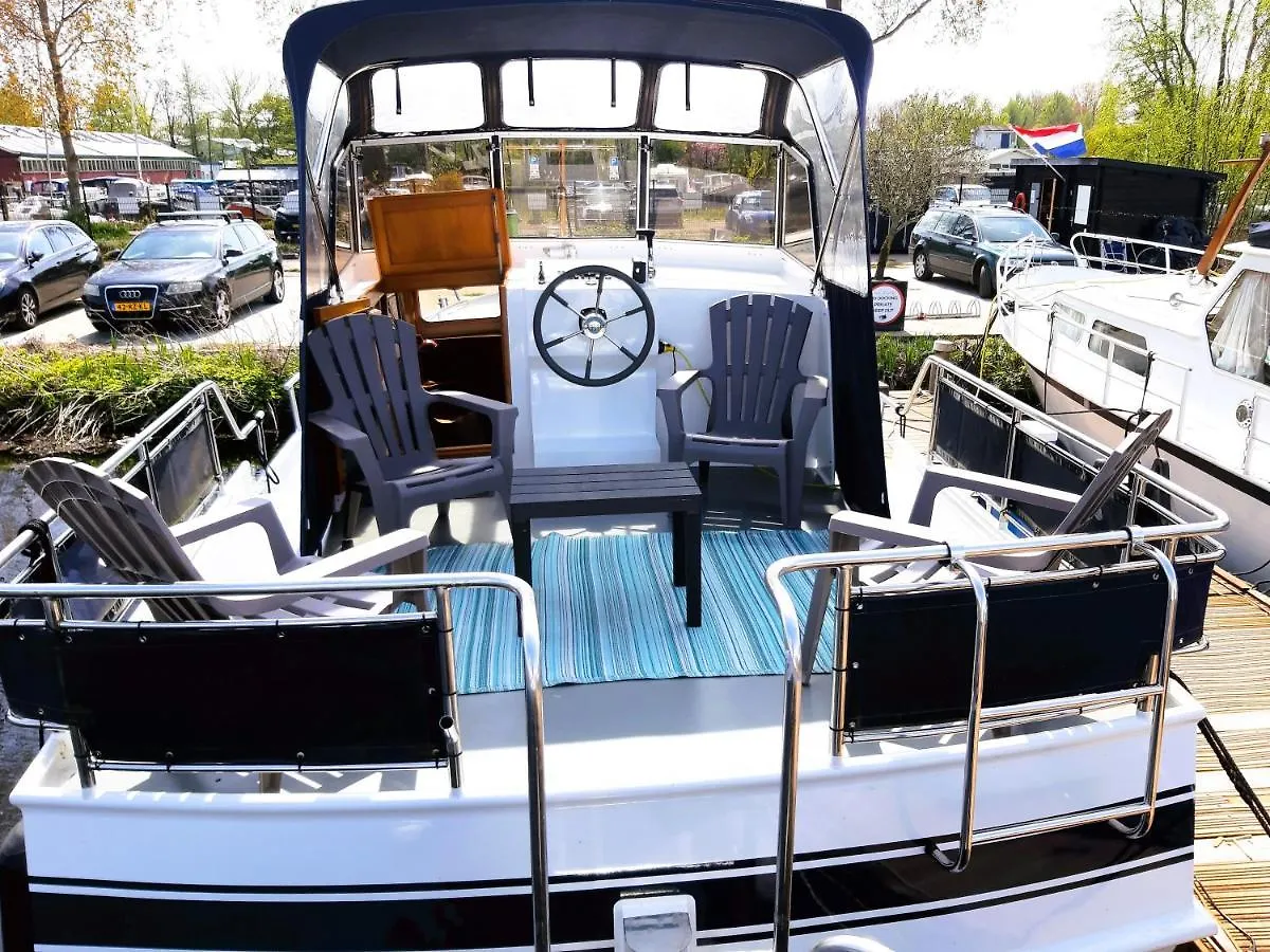 Motor Yacht Amazone Hotel Amsterdam Netherlands