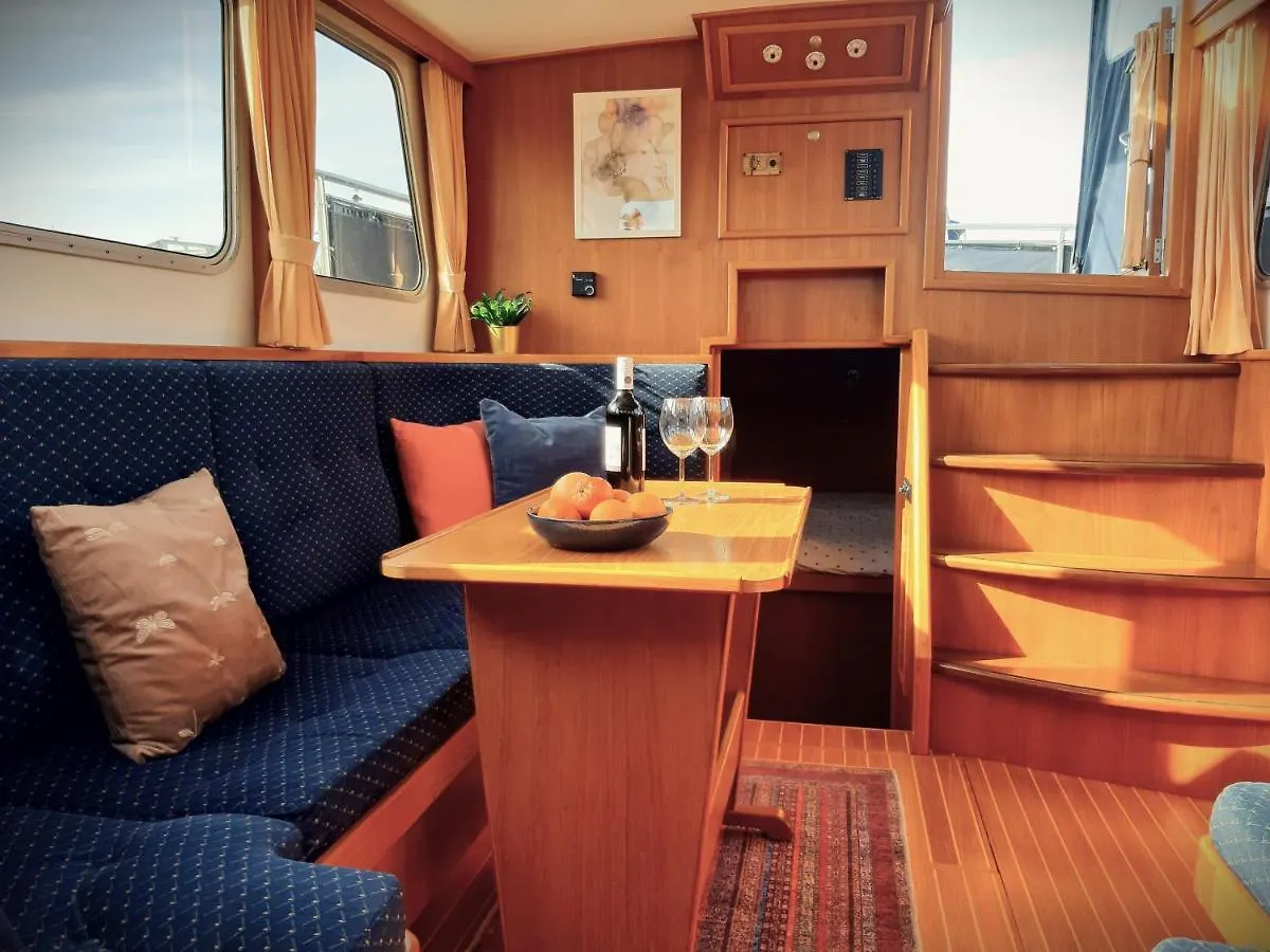 Botel Motor Yacht Amazone Hotel Amsterdam