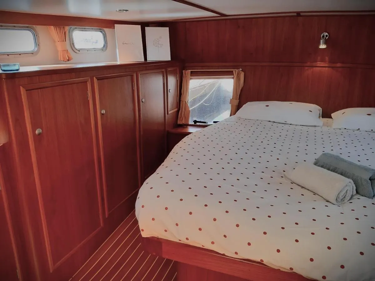 Botel Motor Yacht Amazone Hotel Amsterdam Netherlands