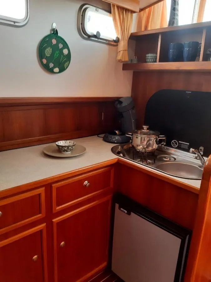 Botel Motor Yacht Amazone Hotel Amsterdam