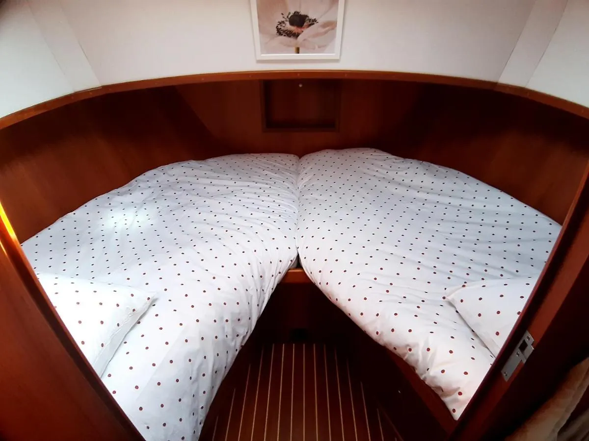 Motor Yacht Amazone Hotel Amsterdam Netherlands